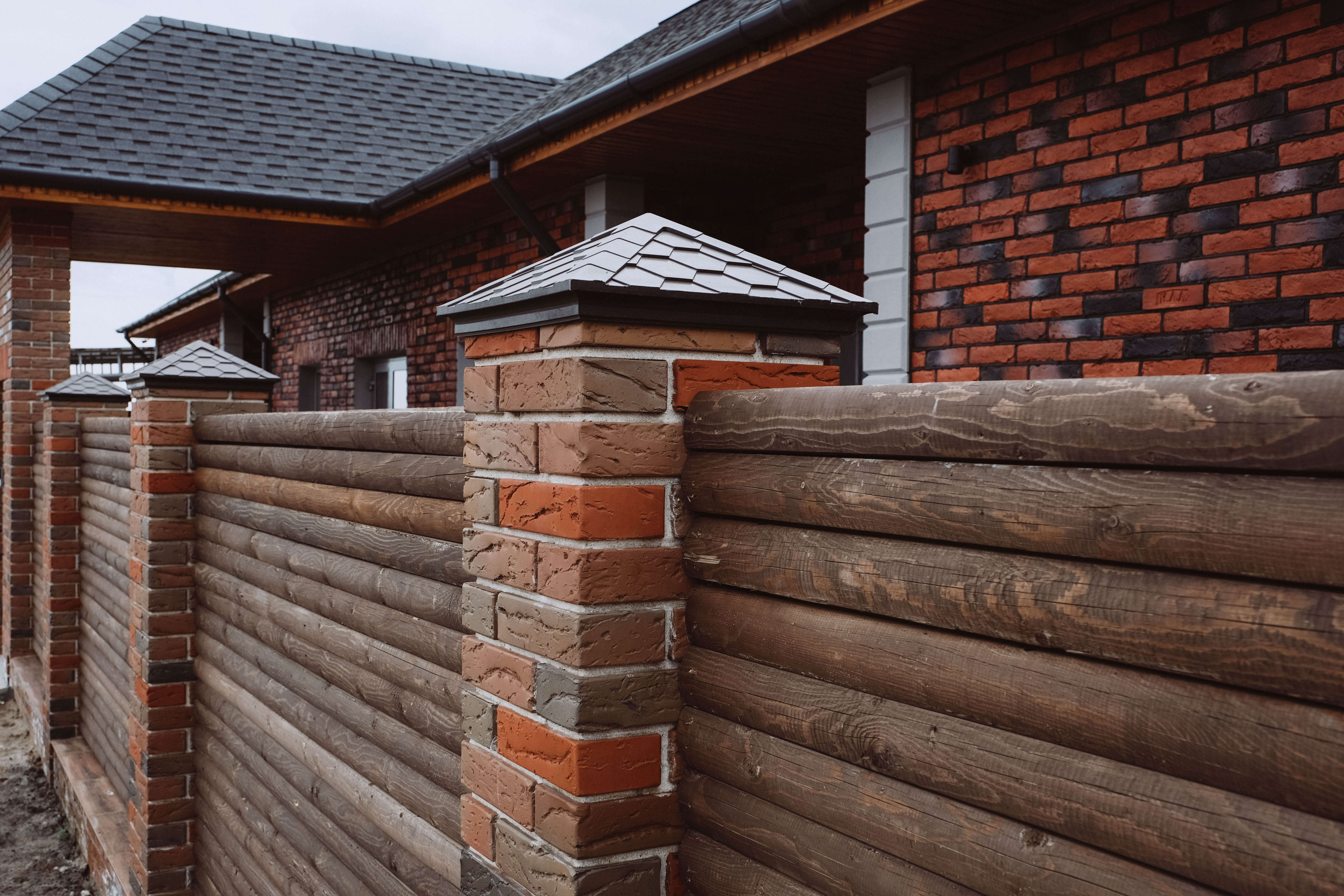 Колпак Zking Эверест Коричневый на столб 1.5х1.5 кирпича (390х390мм) в Вологде фото