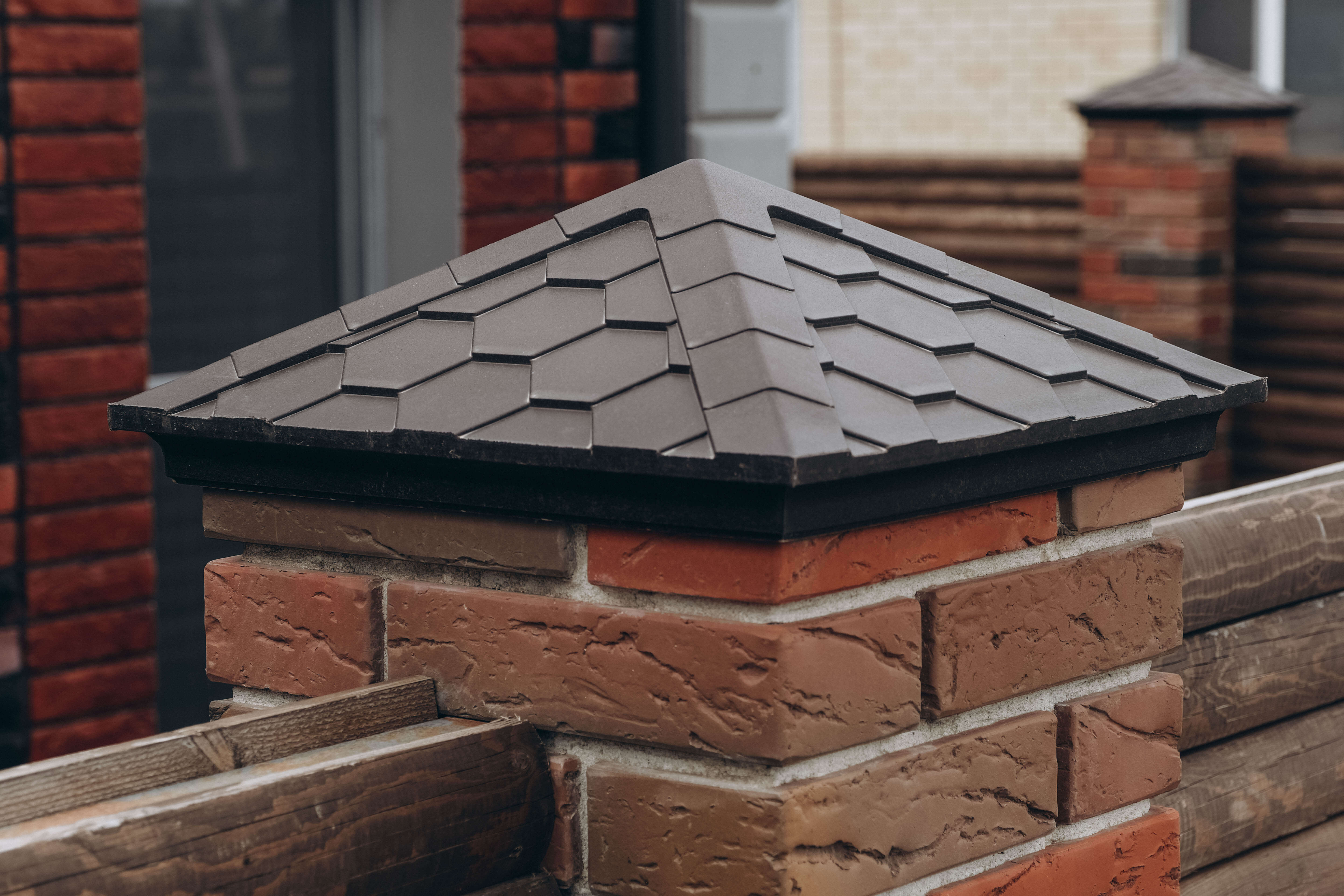 Колпак Zking Эверест Коричневый на столб 1.5х1.5 кирпича (390х390мм) в Вологде фото